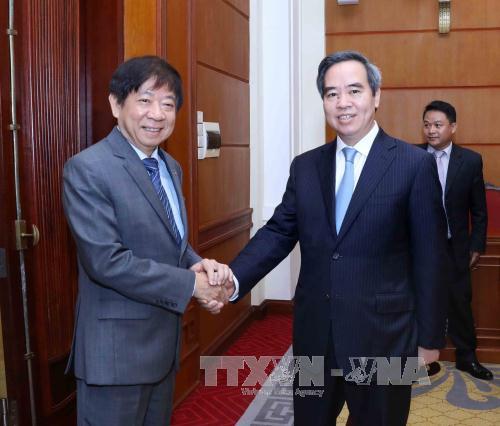 Đoàn đại biểu cấp cao Đảng Hành động nhân dân Singapore cầm quyền thăm Việt Nam 